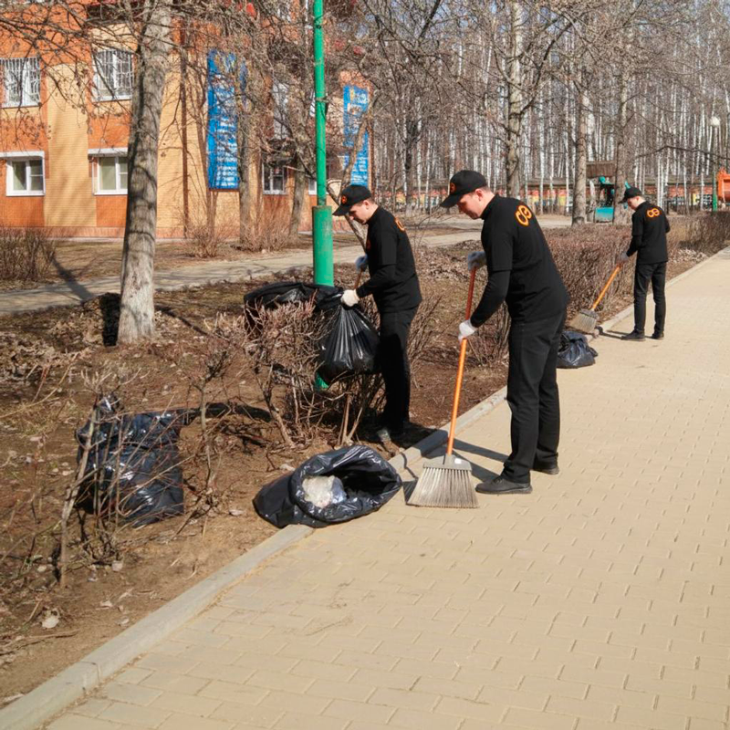 Уборка листьев в Олонце